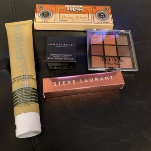 Makeup/skincare bundle!